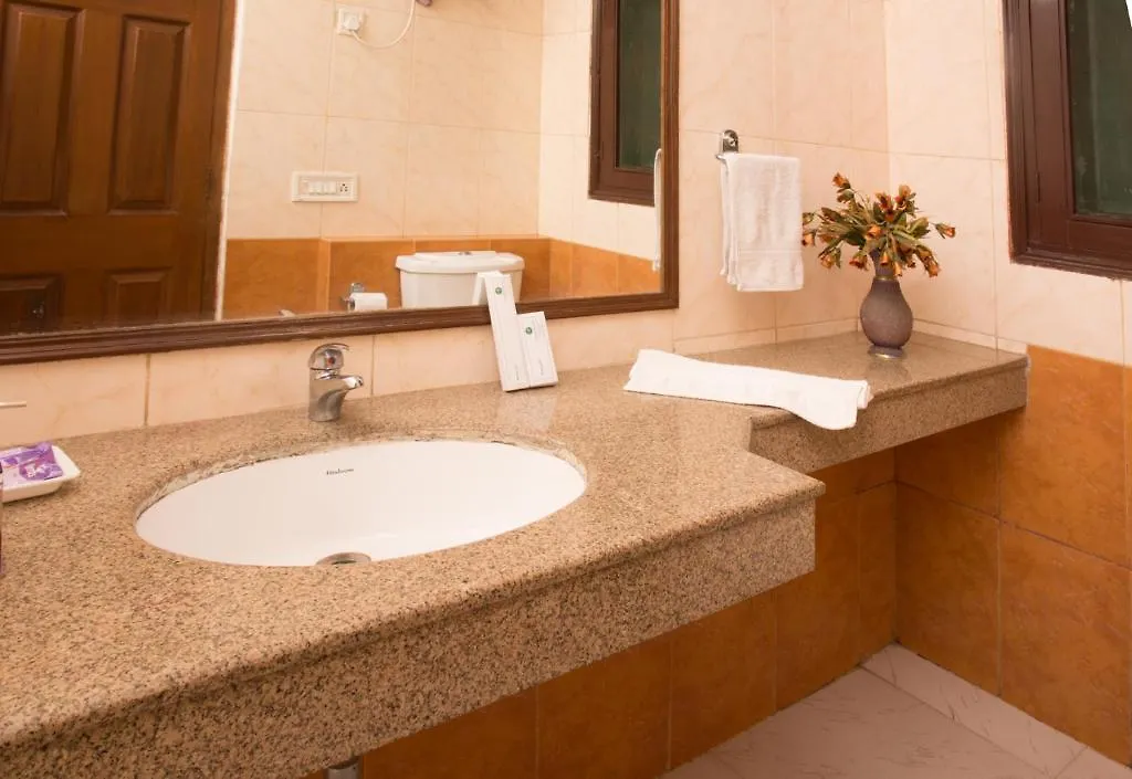 **** Hotel Green Palace Gurgaon India