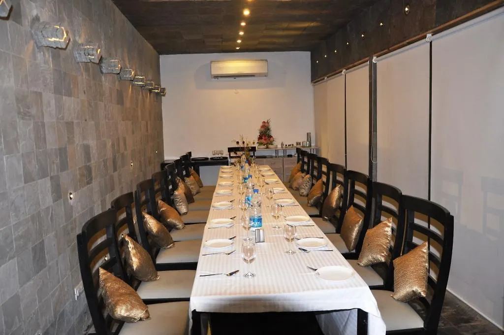 Green Palace Gurgaon 4*,