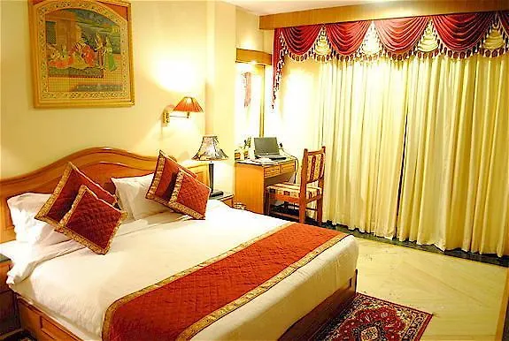 Hotel Green Palace Gurgaon